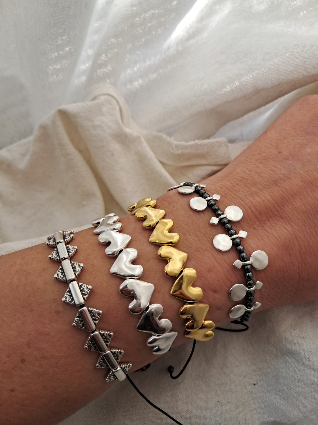 Spikes, hearts and circles