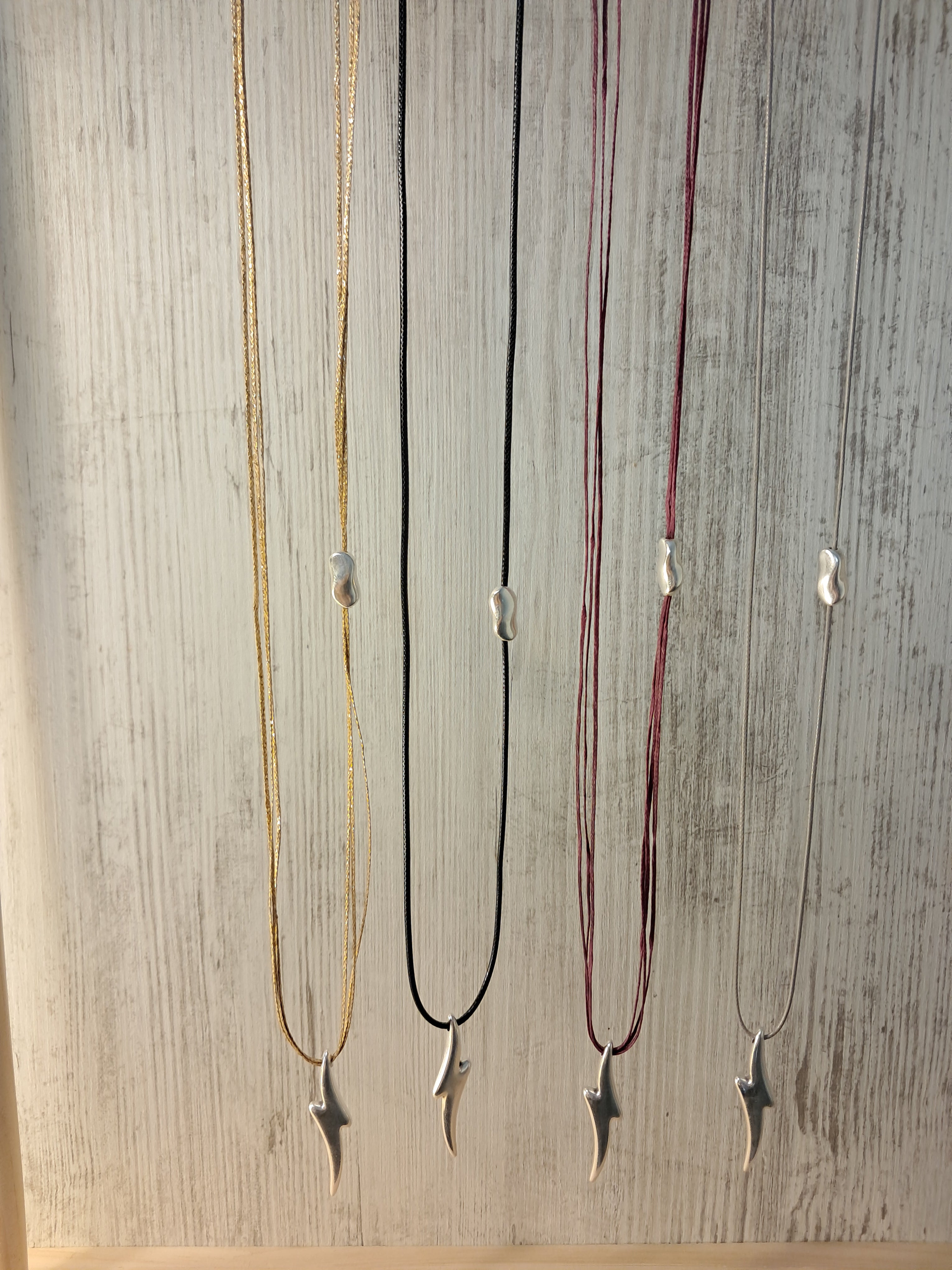 Lightning κολιε