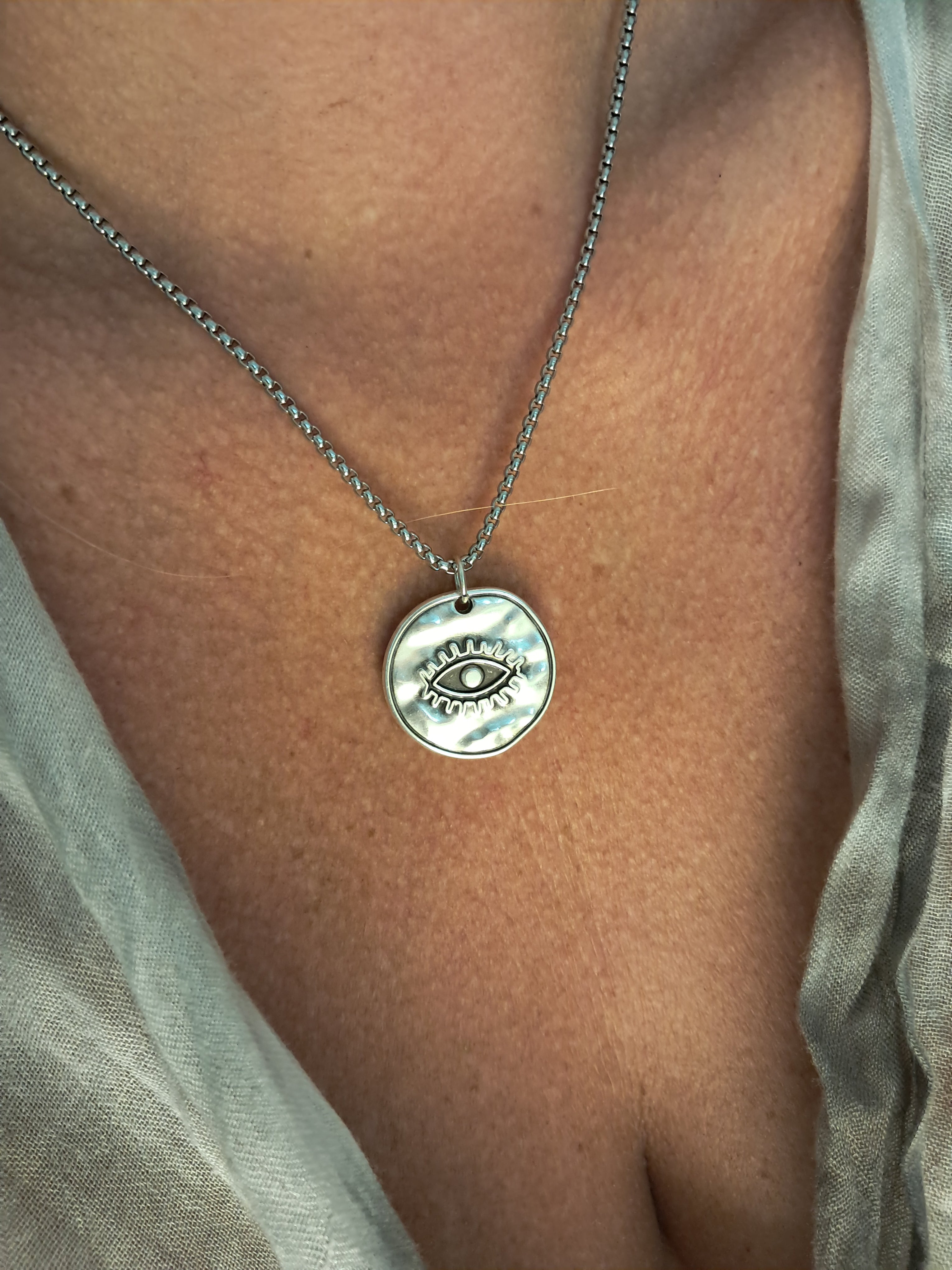 Set of two layering necklaces