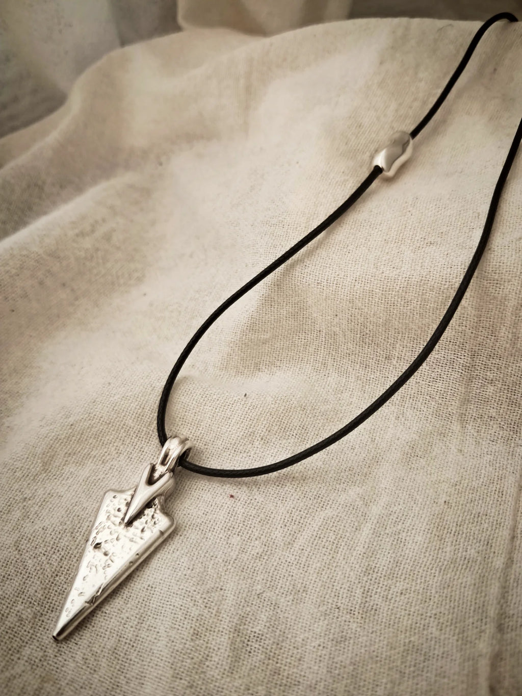 Σπαθί κολιέ