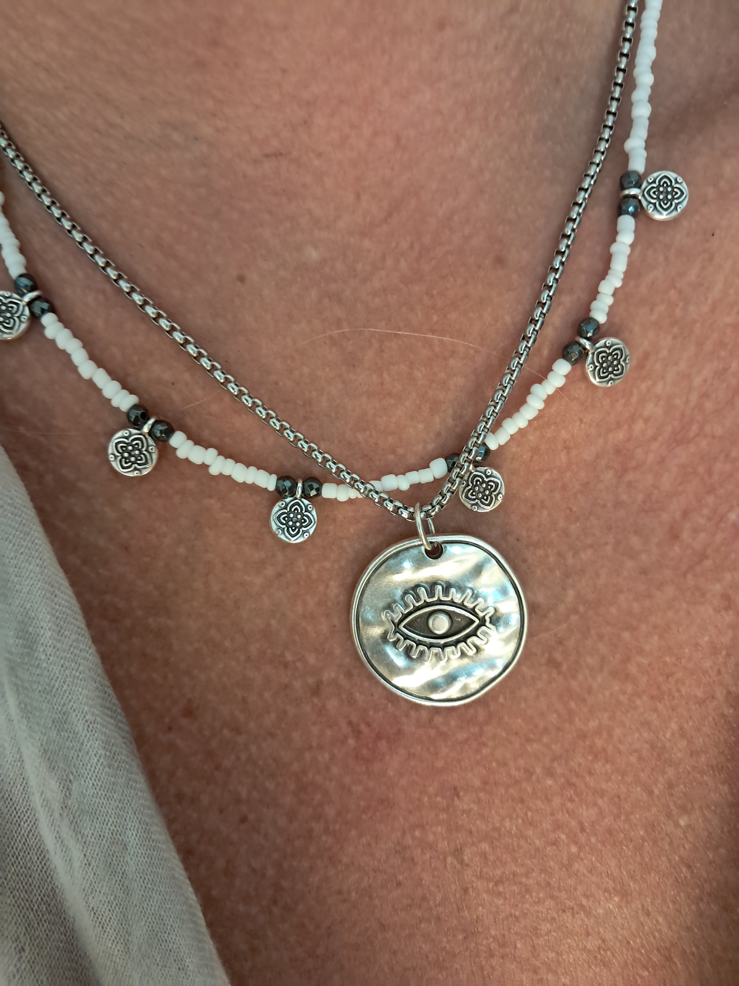 Set of two layering necklaces