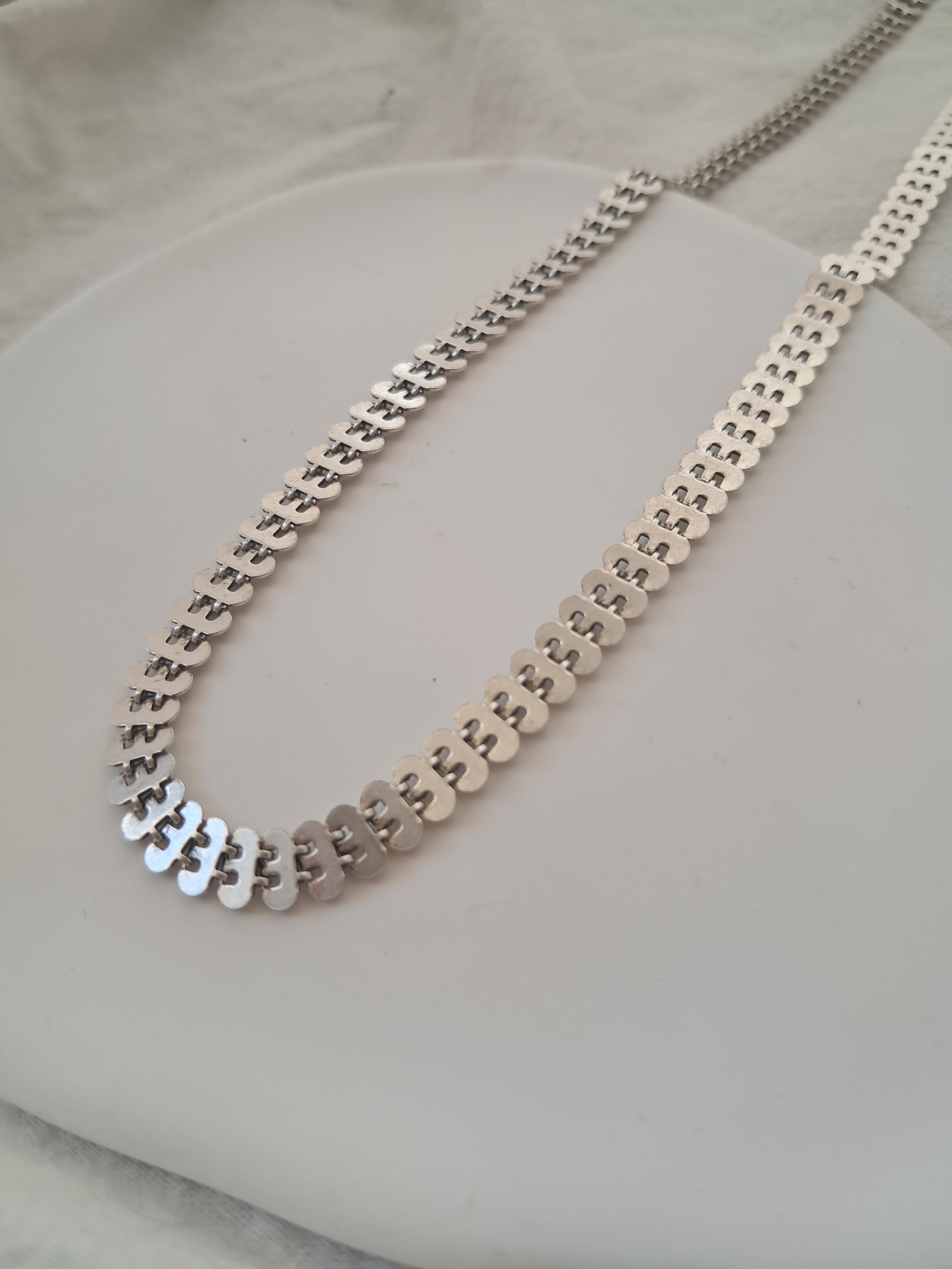 Αλυσίδα Ήβη