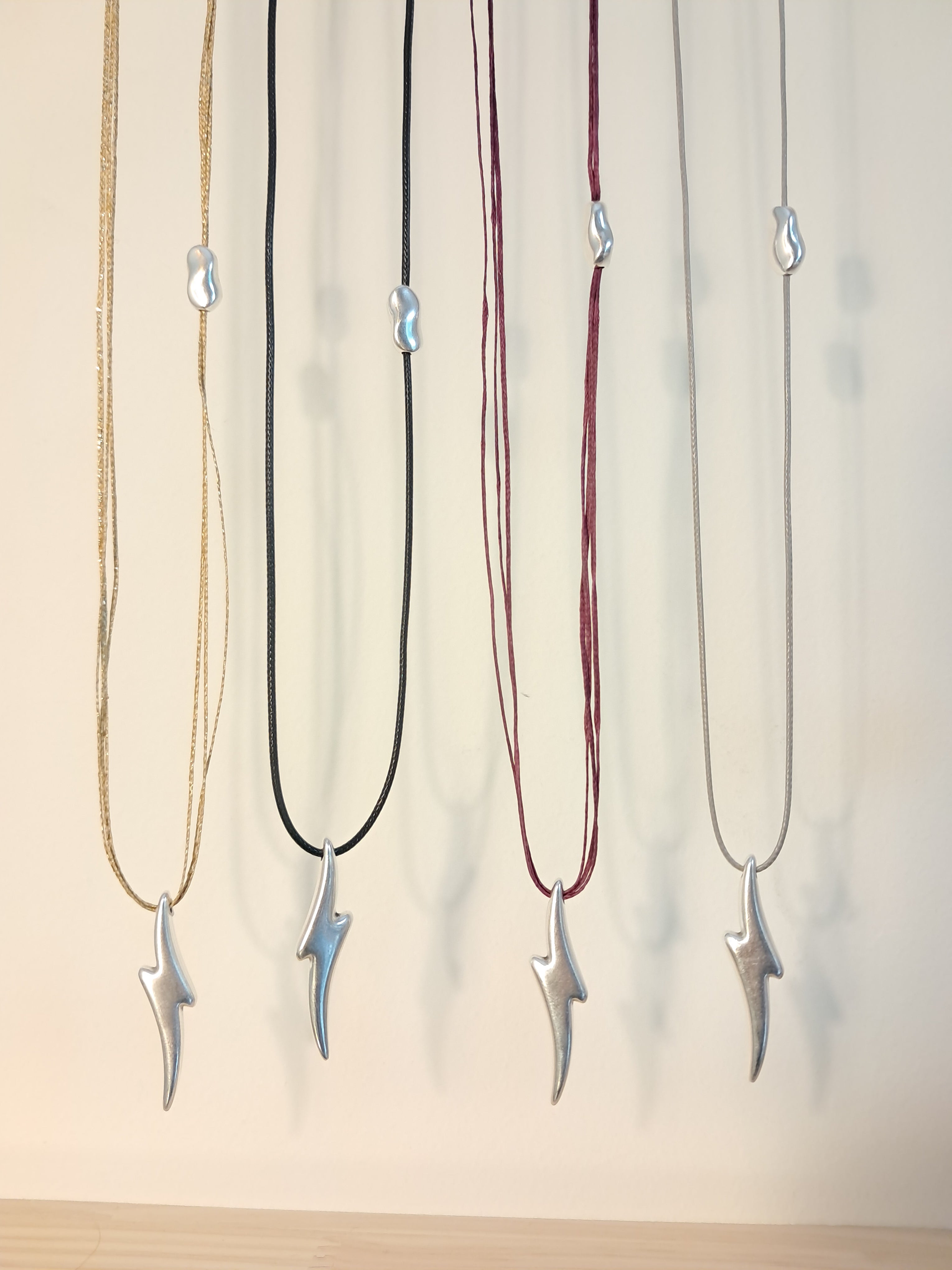 Lightning κολιε