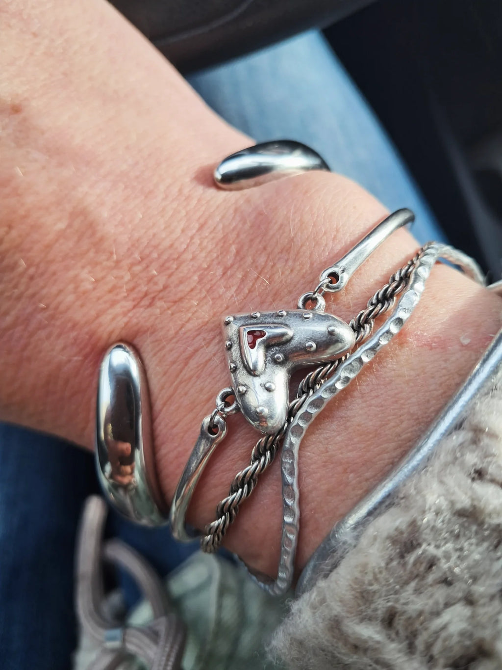 Amadou Flow Cuff
